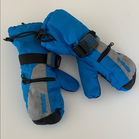 Goroini Other - Goroini snow mittens ski gloves medium